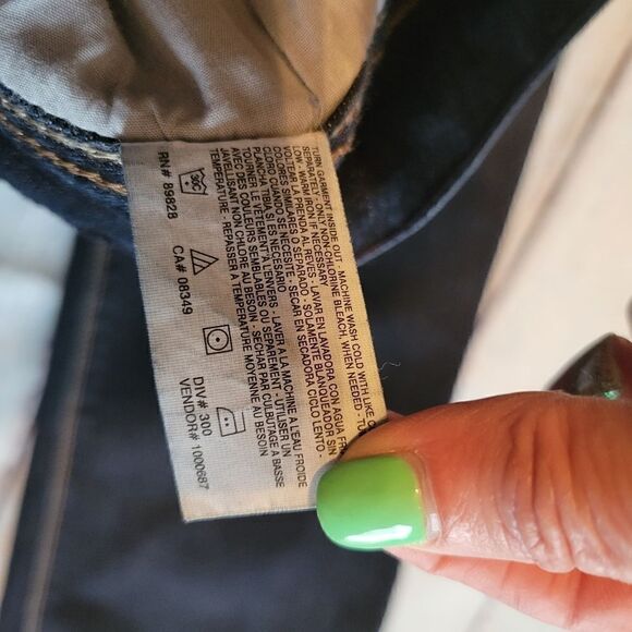 Gloria Vanderbilt Dark Blue Wash Cotton Blend Mid-Rise Bootcut Jeans Sz 6 Short - Picture 15 of 16